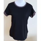 Čierne tričko vzor